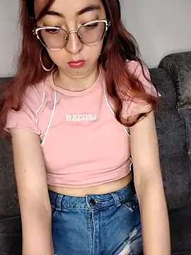 Snapshot of AnnieSparkle chatting on 09-14-25, 12:21 AnnieSparkle online show from 09-14-25, 12:21