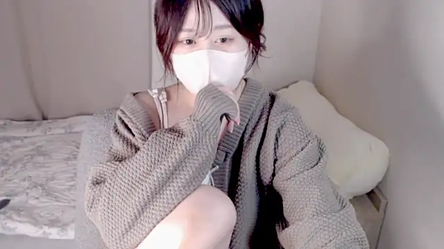 Snapshot of mi__san chatting on 10-21-25, 10:05 mi san online show from 10-21-25, 10:05