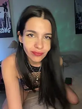 Snapshot of IaraStone chatting on 10-21-25, 10:27 IaraStone online show from 10-21-25, 10:27