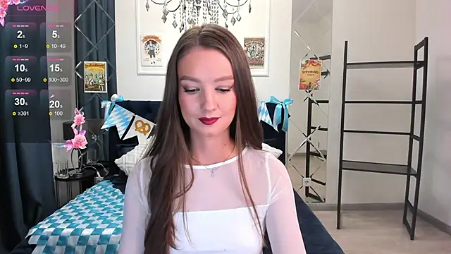 Snapshot of LoraSunnyy chatting on 09-22-25, 08:38 LoraSunnyy online show from 09-22-25, 08:38
