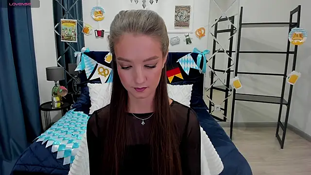 Snapshot of LoraSunnyy chatting on 10-01-25, 08:31 LoraSunnyy online show from 10-01-25, 08:31