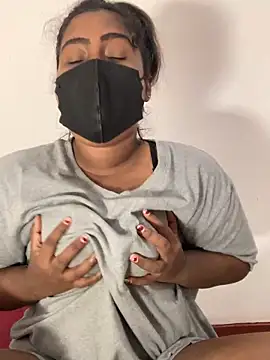 Snapshot of Choco_Chuby chatting on 10-22-25, 02:39 Choco Chuby online show from 10-22-25, 02:39