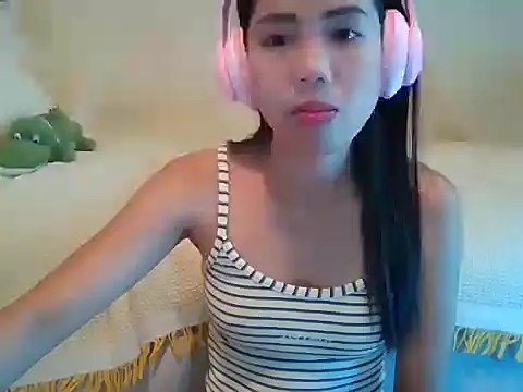 AnnewithanE online show from 09-12-25, 03:39