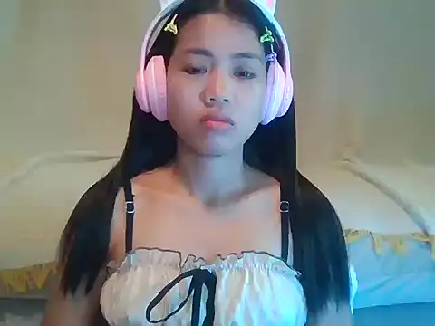 AnnewithanE online show from 09-23-25, 02:58