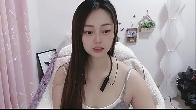 Snapshot of Abb-qiaoyi chatting on 12-03-25, 01:02 Abb-qiaoyi online show from 12-03-25, 01:02