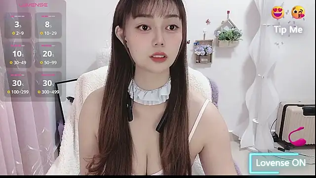 Snapshot of Abb-qiaoyi chatting on 12-17-25, 04:57 Abb-qiaoyi online show from 12-17-25, 04:57