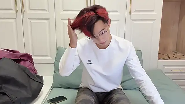 STxuguanhan online show from 10-16-25, 08:37