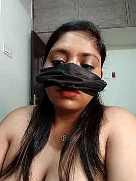 Snapshot of tamilrohini chatting on 02-21-26, 12:28 tamilrohini online show from 02-21-26, 12:28