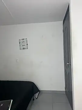 Islarose0 0 online show from 09-11-25, 11:43