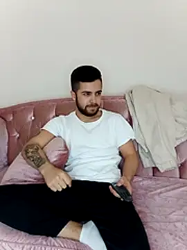 Ozi1910 online show from 12-15-25, 07:12