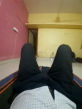 choot paglu online show from 10-13-25, 11:43