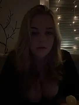 ItsLxsa online show from 10-27-25, 11:41