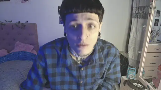 Snapshot of 2cyboy_ chatting on 10-15-25, 08:42 2cyboy online show from 10-15-25, 08:42