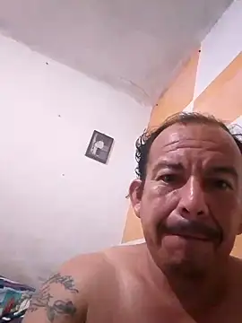 Snapshot of Hasam1285 chatting on 11-17-25, 04:51 Hasam1285 online show from 11-17-25, 04:51