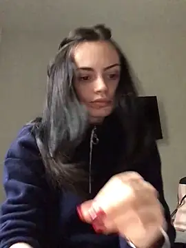 prettylittlefooxy online show from 11-13-25, 12:15