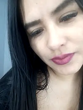 Snapshot of cazumyy chatting on 10-08-25, 04:32 cazumyy online show from 10-08-25, 04:32
