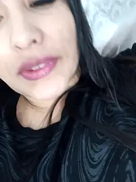 Snapshot of cazumyy chatting on 10-13-25, 04:23 cazumyy online show from 10-13-25, 04:23