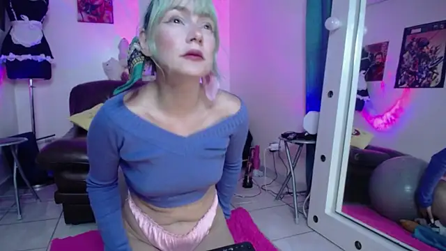 Snapshot of pom-purin chatting on 03-12-26, 12:33 pom-purin online show from 03-12-26, 12:33