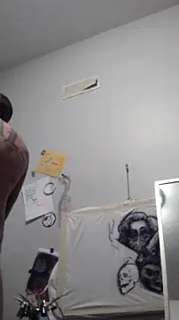 Snapshot of Fine10ne chatting on 01-19-26, 01:09 Fine10ne online show from 01-19-26, 01:09