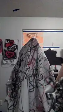 Snapshot of Fine10ne chatting on 02-05-26, 01:32 Fine10ne online show from 02-05-26, 01:32