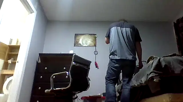 Snapshot of CouplesFuckToy69 chatting on 12-05-25, 04:10 CouplesFuckToy69 online show from 12-05-25, 04:10