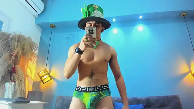 Eross Santy online show from 03-16-26, 01:04