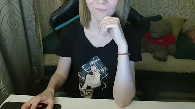 Ogonechekkk online show from 10-18-25, 03:13