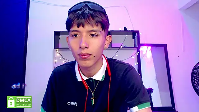 Snapshot of MAXIMILIANO__HOT chatting on 10-12-25, 06:29 MAXIMILIANO HOT online show from 10-12-25, 06:29