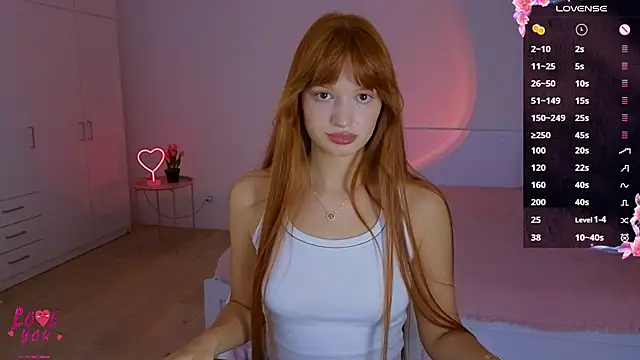 Snapshot of CuteAriel7 chatting on 09-22-25, 04:42 CuteAriel7 online show from 09-22-25, 04:42