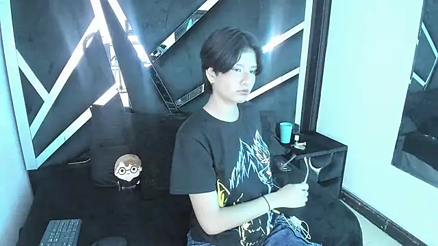 Snapshot of natsumiht chatting on 10-06-25, 05:16 natsumiht online show from 10-06-25, 05:16