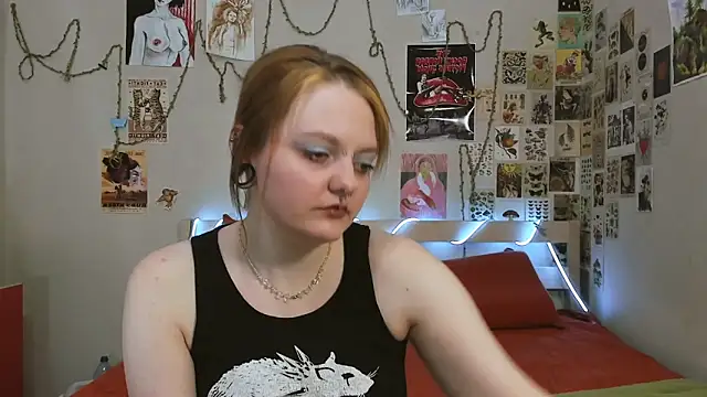 Snapshot of WonderConnie1 chatting on 06-06-26, 03:50 WonderConnie1 online show from 06-06-26, 03:50