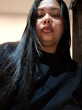 Snapshot of Alessandraa- chatting on 10-26-25, 09:15 Alessandraa- online show from 10-26-25, 09:15