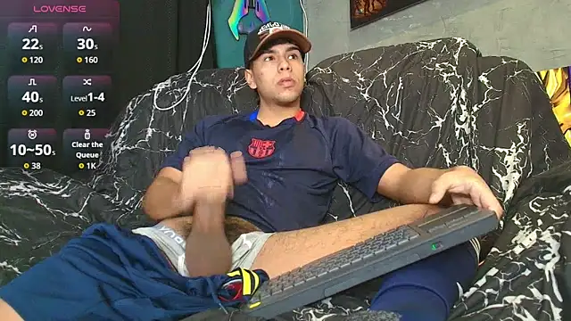 Snapshot of CHR58_ chatting on 12-20-25, 09:49 CHR58 online show from 12-20-25, 09:49