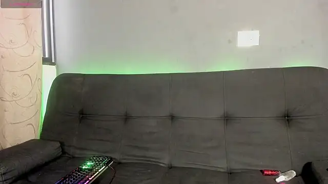 Luna sophya online show from 11-29-25, 12:41