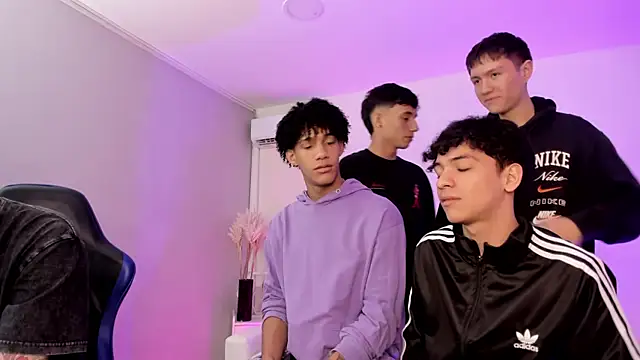Handsomeboyss19 online show from 05-29-26, 09:02