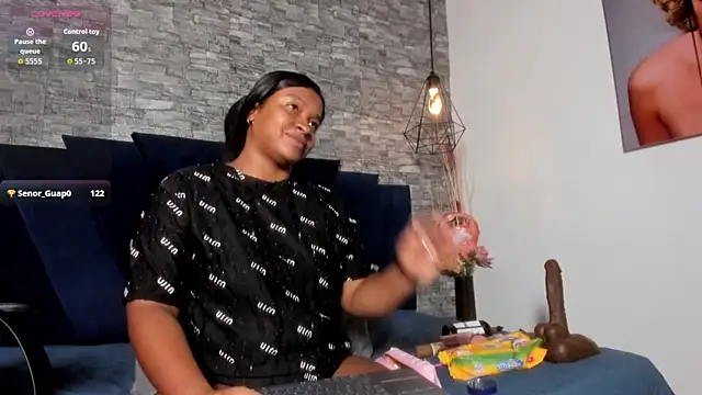 Snapshot of Emily_Brown18 chatting on 03-05-26, 03:35 Emily Brown18 online show from 03-05-26, 03:35