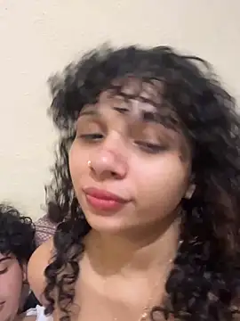Snapshot of Casal-foda_braba chatting on 05-30-26, 04:37 Casal-foda braba online show from 05-30-26, 04:37