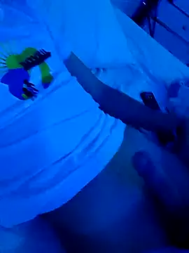 Snapshot of matiatr1112 chatting on 11-09-25, 04:33 matiatr1112 online show from 11-09-25, 04:33