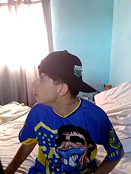 Snapshot of matiatr1112 chatting on 11-10-25, 07:35 matiatr1112 online show from 11-10-25, 07:35