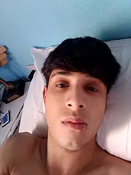 Snapshot of matiatr1112 chatting on 11-22-25, 07:13 matiatr1112 online show from 11-22-25, 07:13