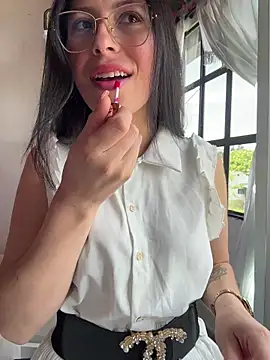 Mia salinass online show from 02-04-26, 06:03