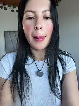 Mia salinass online show from 07-25-26, 08:28