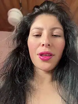 Mia salinass online show from 07-29-26, 06:50