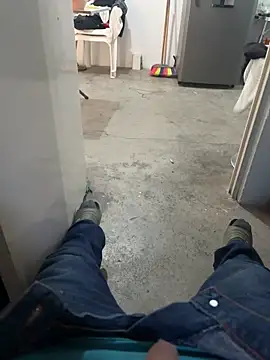 Snapshot of cfomega4592 chatting on 10-31-25, 10:44 cfomega4592 online show from 10-31-25, 10:44