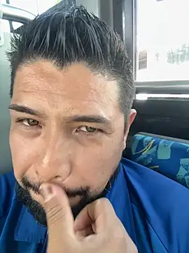 Snapshot of cfomega4592 chatting on 11-18-25, 05:17 cfomega4592 online show from 11-18-25, 05:17