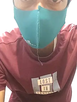 Snapshot of GirlsCrush_ chatting on 09-19-25, 08:09 GirlsCrush online show from 09-19-25, 08:09