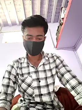 Snapshot of GirlsCrush_ chatting on 02-13-26, 06:42 GirlsCrush online show from 02-13-26, 06:42