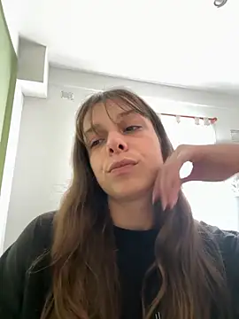 Snapshot of LittleJulietta chatting on 09-16-25, 06:31 LittleJulietta online show from 09-16-25, 06:31
