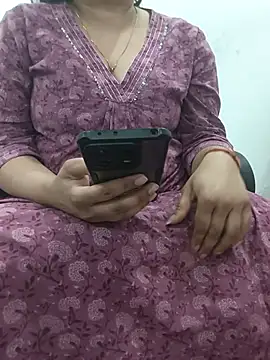 payal 261072  online show from 02-18-26, 04:08