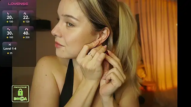 Snapshot of cheriri chatting on 11-21-25, 04:27 cheriri online show from 11-21-25, 04:27